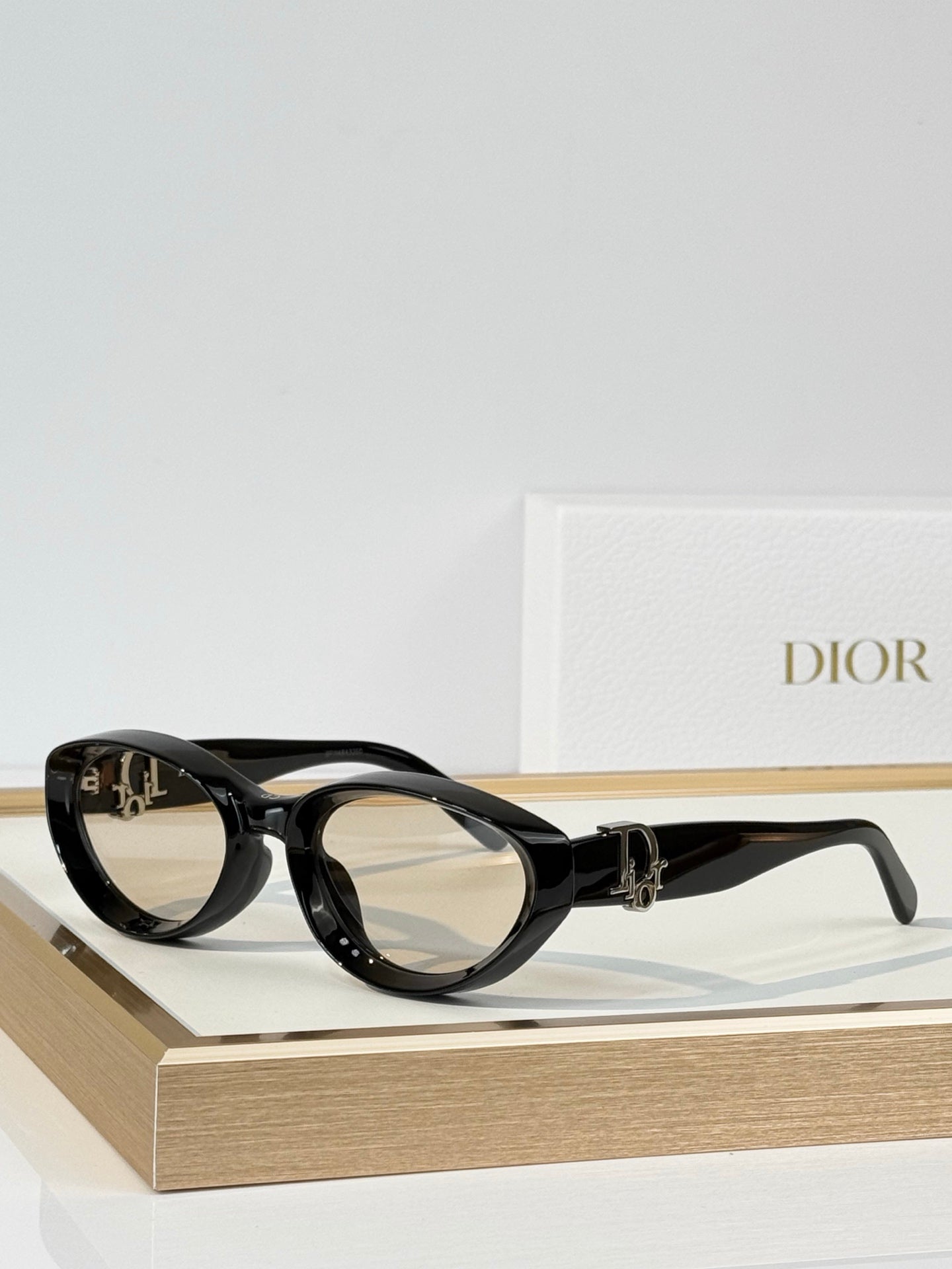 DIOR 26S OVAL FRAME IN ACETATE 417063