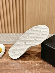 CONVERSE SNEAKER IN DIJON YELLOW VELVET