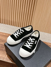 CONVERSE SNEAKER IN BLACK VELVET