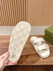 GUCCI 26S DOUBLE-STRAP SANDALS IN CREAM BEIGE CALFSKIN