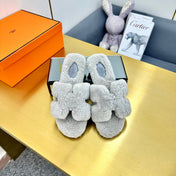 ORAN SHEARLING SANDALS PALE GRAY