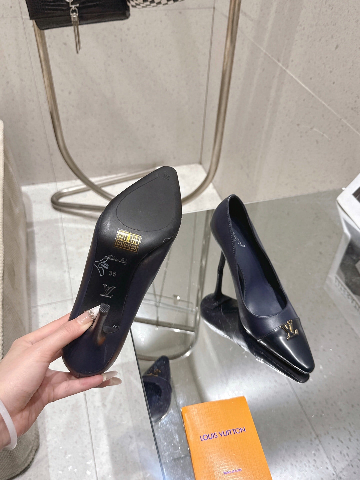 LV 26S POINTED TOE HIGH HEELS 95 MM IN BLACK BLUE CALFSKIN