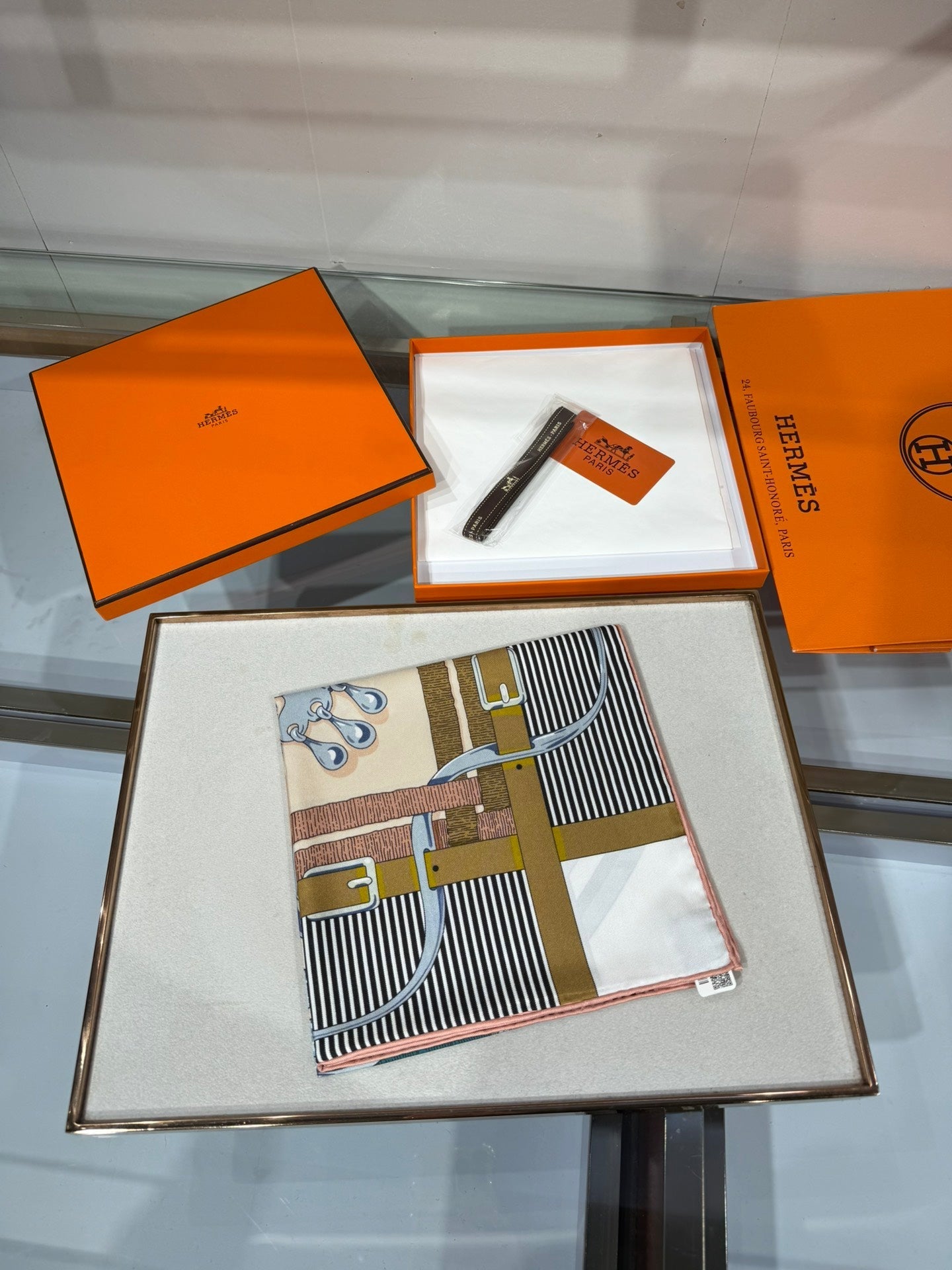 HERMES 26S SCARF 90 IN SILK 307102