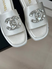 SLIPPERS THICK SOLE IN WHITE SATIN