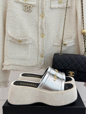 PLATFORM SLIPPERS IN SILVER LAMBSKIN