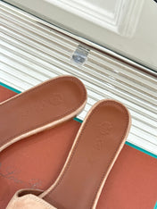 FLAT SANDALS IN LIP PINK SUEDE AND LAMBSKIN