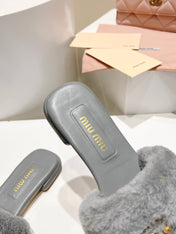 MIUMIU 26S SQUARE-TOE SANDALS IN GREY SHEARLING AND LEATHER