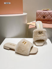 MIUMIU 26S SQUARE-TOE SANDALS IN CREAM BEIGE SHEARLING AND LEATHER