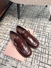 SQUARE TOE OXFORD IN SANGRIA RED SHINY CALFSKIN