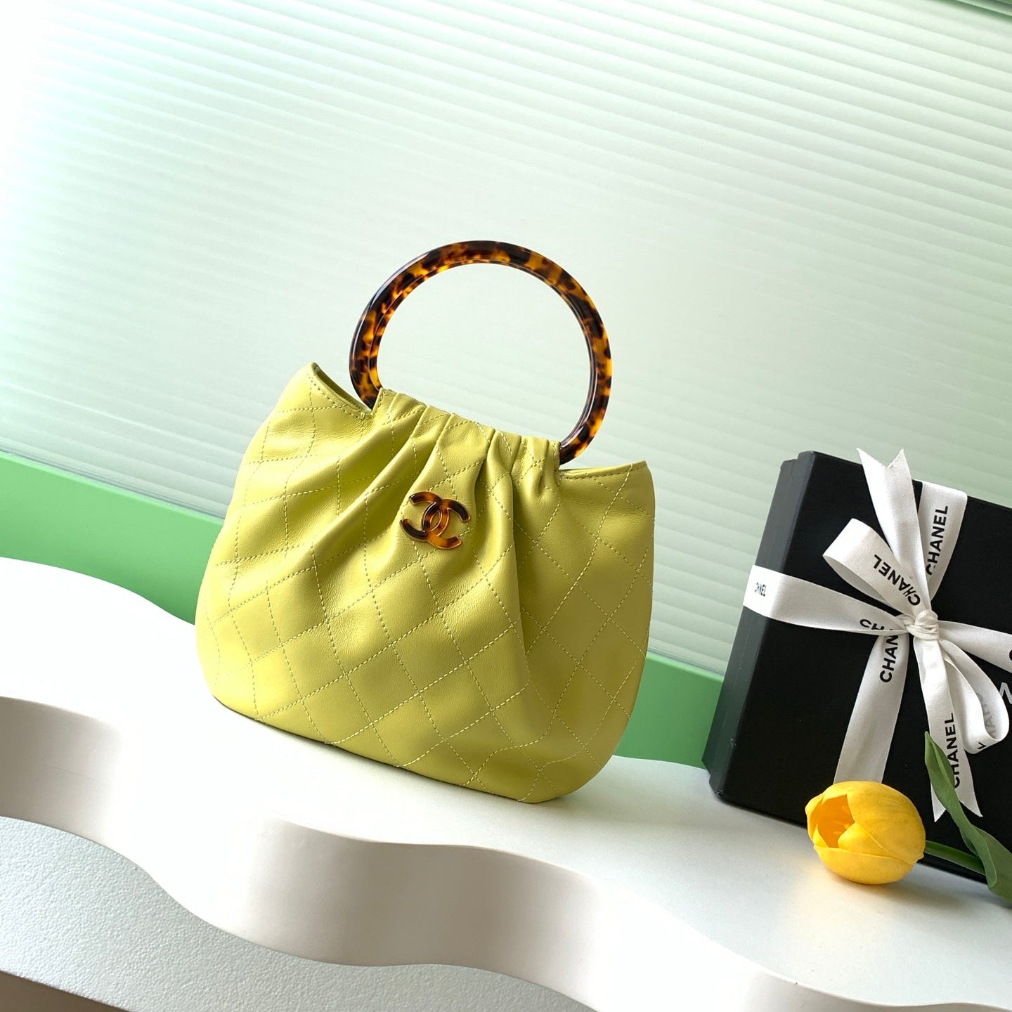 CHANEL 26S HAND BAG MEDIUM 24 IN LIME YELLOW LAMBSKIN GOLD HARDWARE