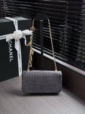 CHANEL 26S WALLET ON CHAIN 22 IN CHARCOAL GRAY CROCODILE-EMBOSSED CALFSKIN GOLD HARDWARE