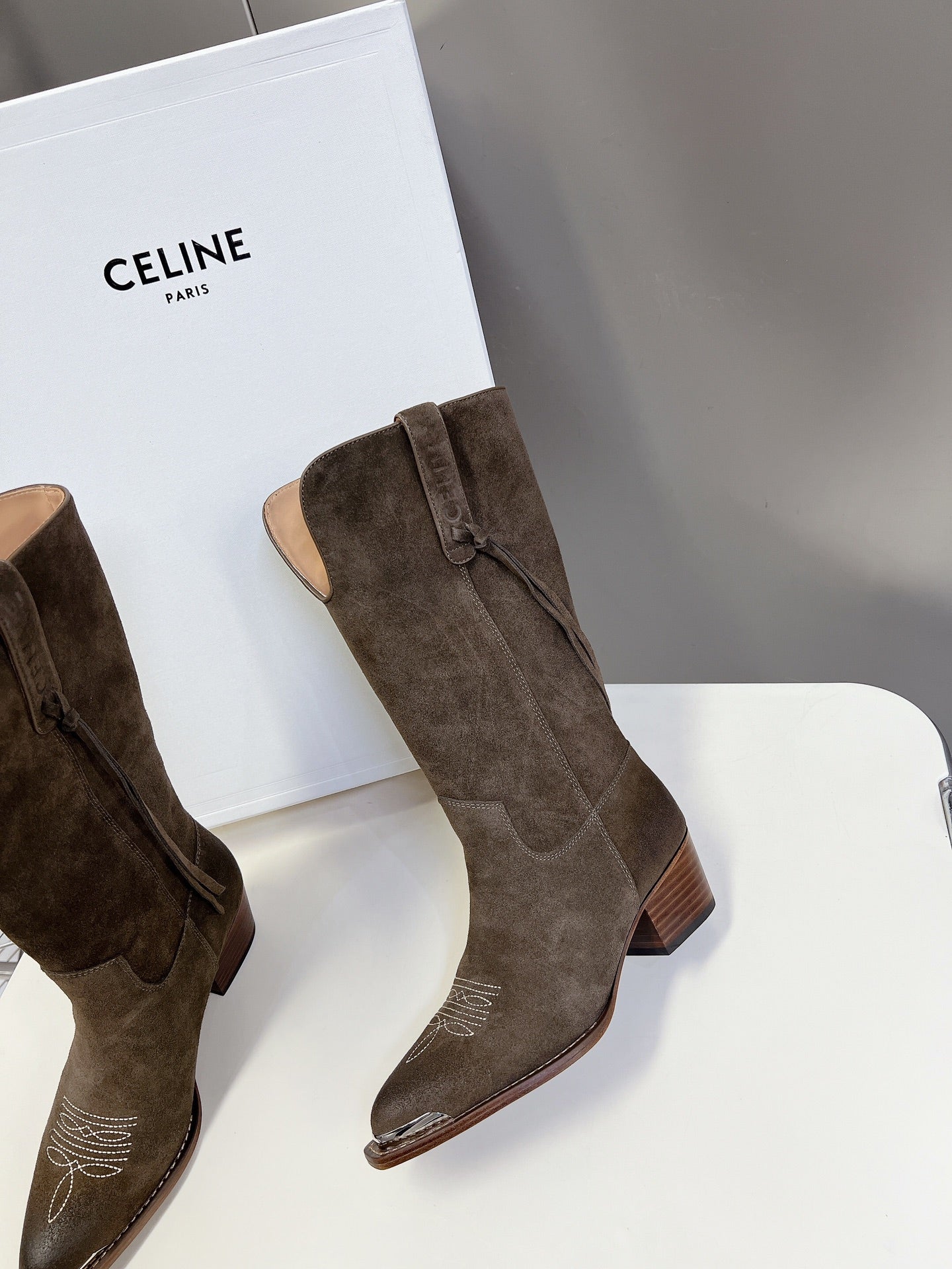 CELINE 25S HIGH CUT CHELSEA BOOTS 45MM IN DARK BROWN SUEDE