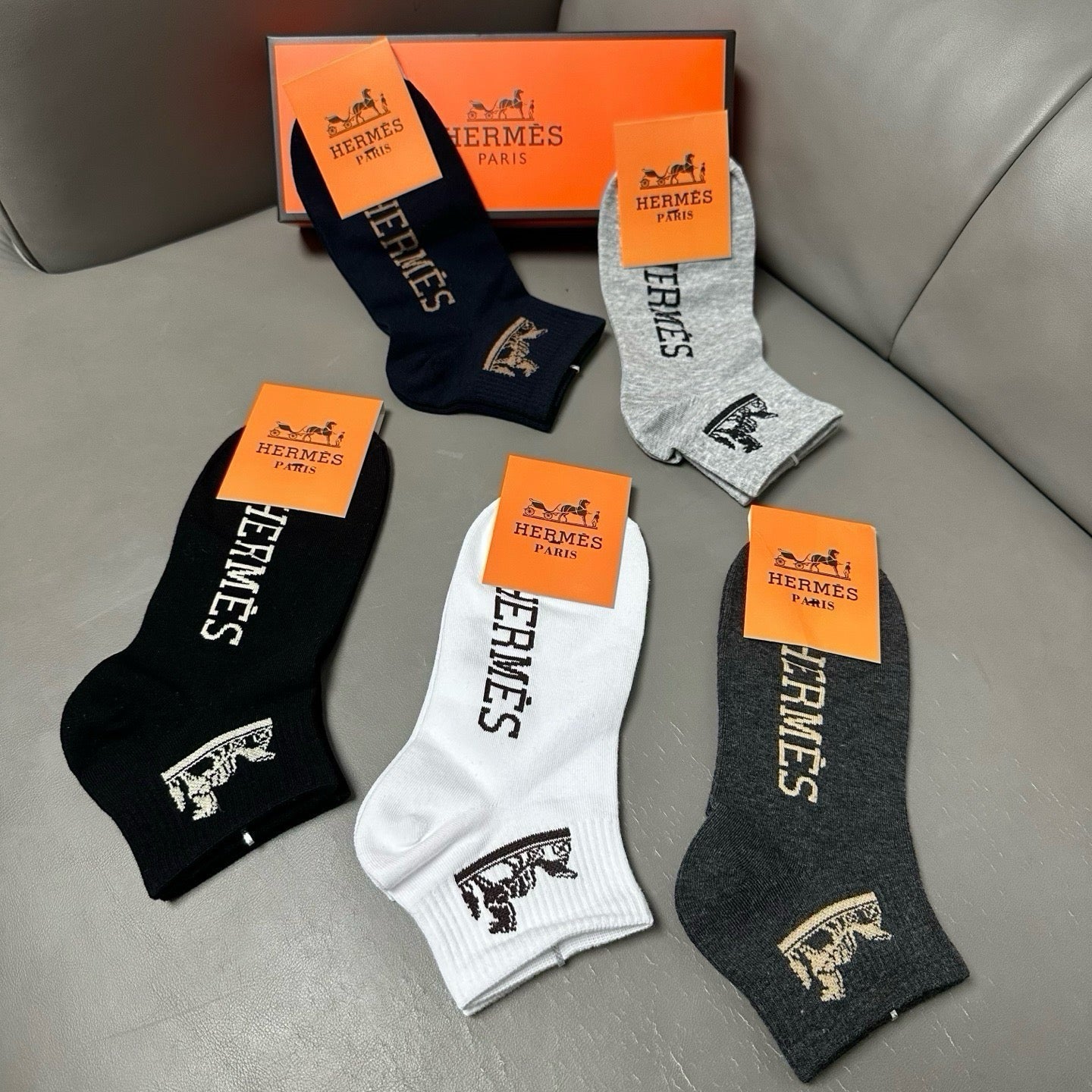 HERMES 26S ANKLE SOCKS 334251 (1 BOX)