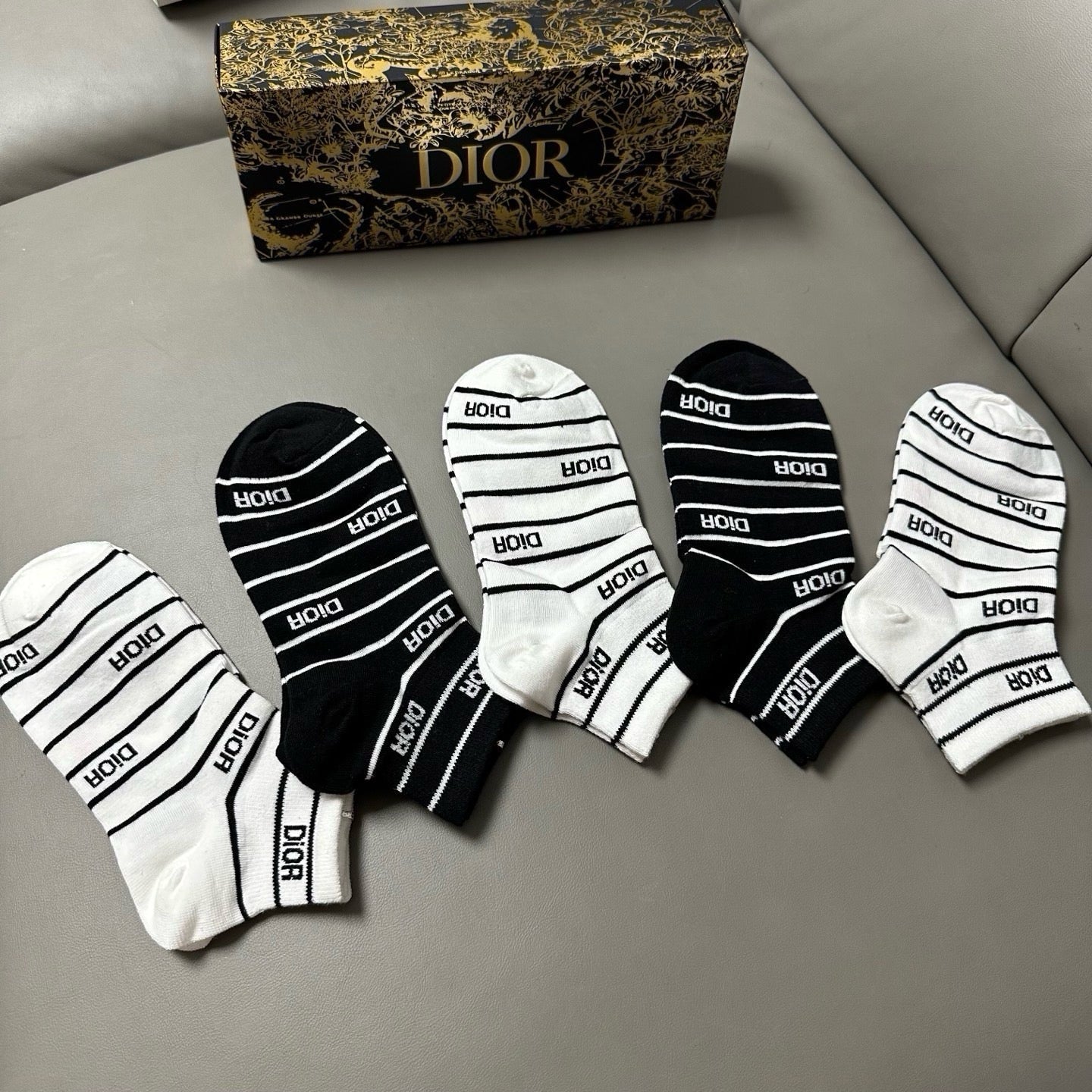 DIOR 26S ANKLE SOCKS 412455 (1 BOX)