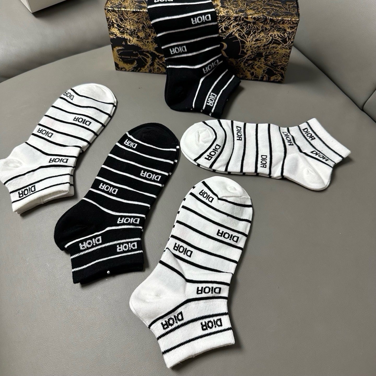 DIOR 26S ANKLE SOCKS 412455 (1 BOX)