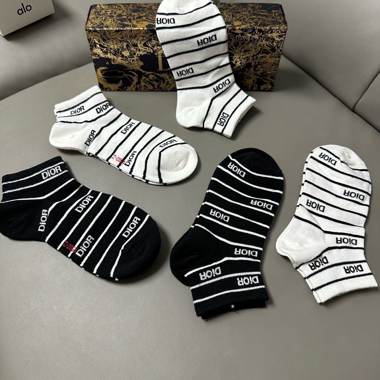 DIOR 26S ANKLE SOCKS 412455 (1 BOX)