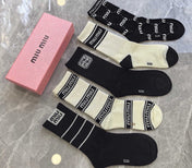 MIUMIU 26S CREW SOCKS 413939 (1 BOX)