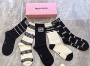 MIUMIU 26S CREW SOCKS 413939 (1 BOX)
