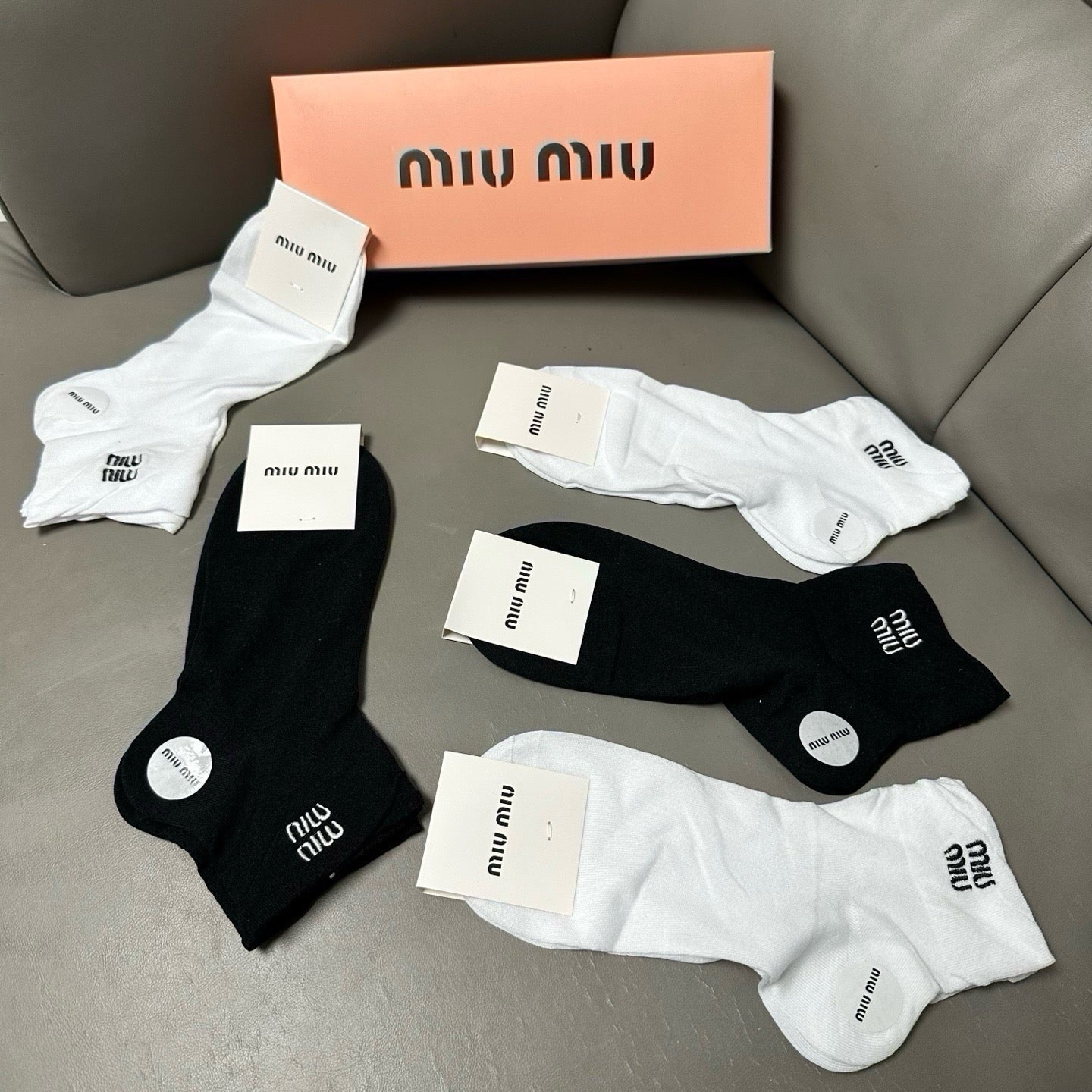 MIUMIU 26S ANKLE SOCKS 415738 (1 BOX)