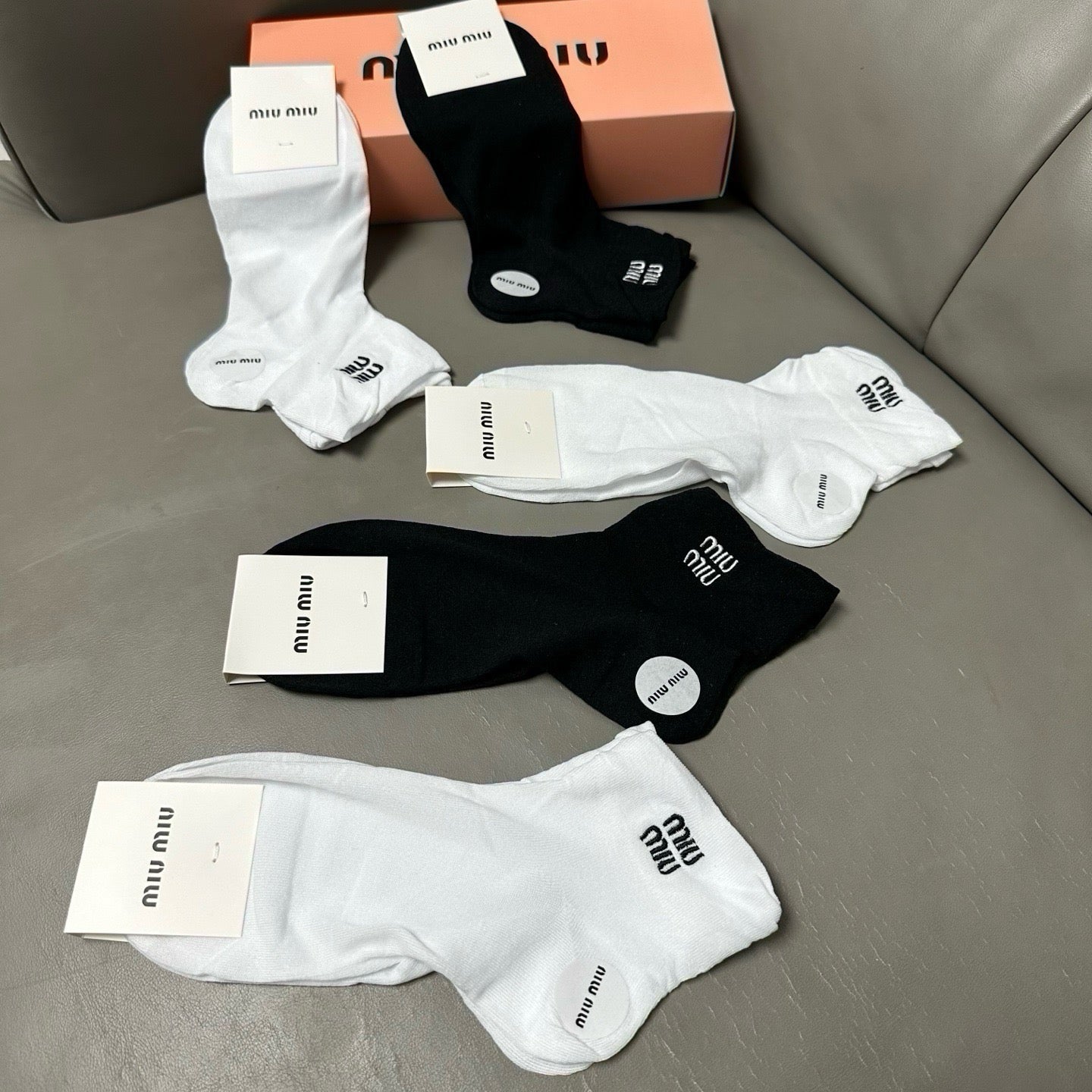 MIUMIU 26S ANKLE SOCKS 415738 (1 BOX)