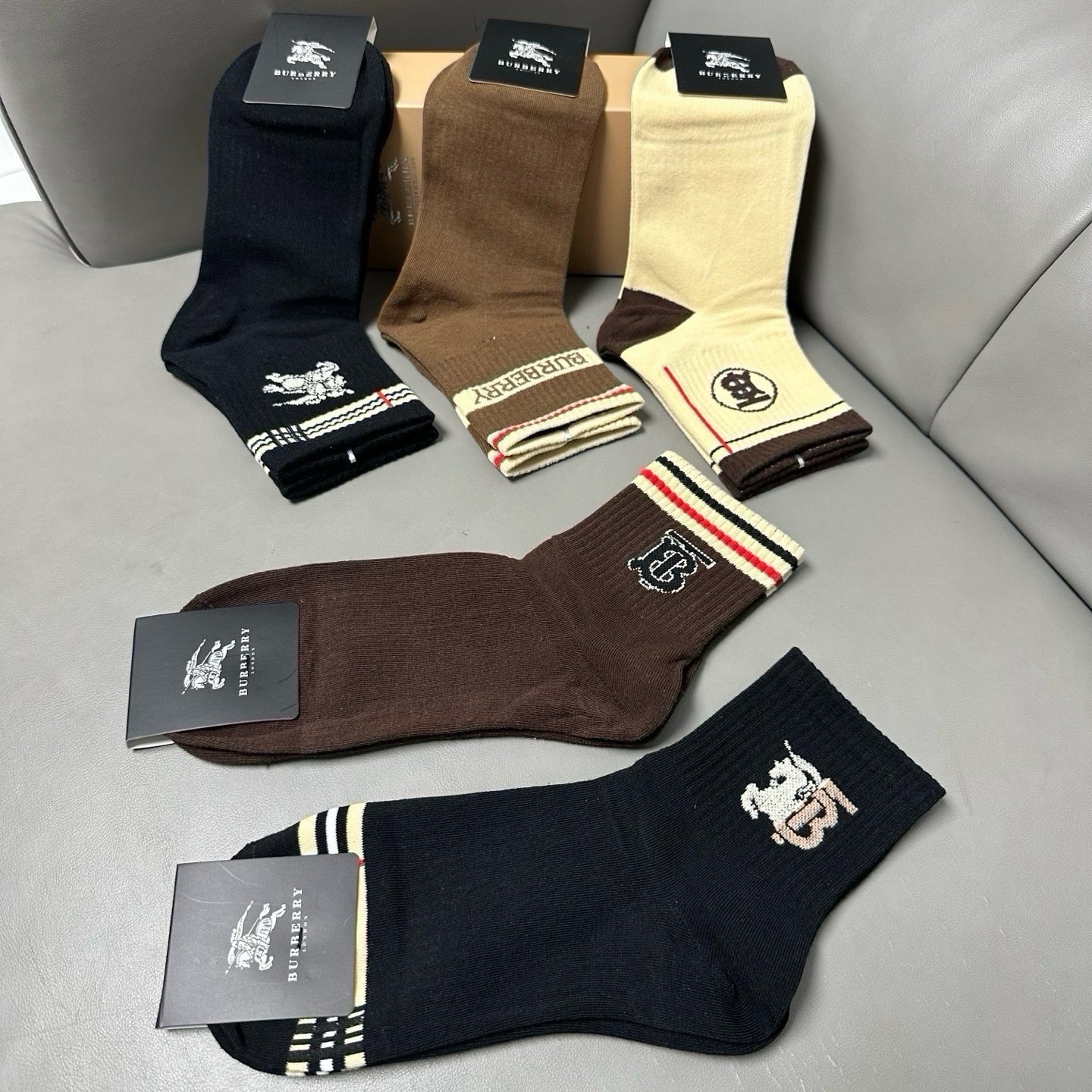 BURBERRY 26S ANKLE SOCKS 421191 (1 BOX)