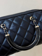 BOSTON MATELASSE CAVIAR SHOULDER HANDBAG 18 IN BLACK LAMBSKIN