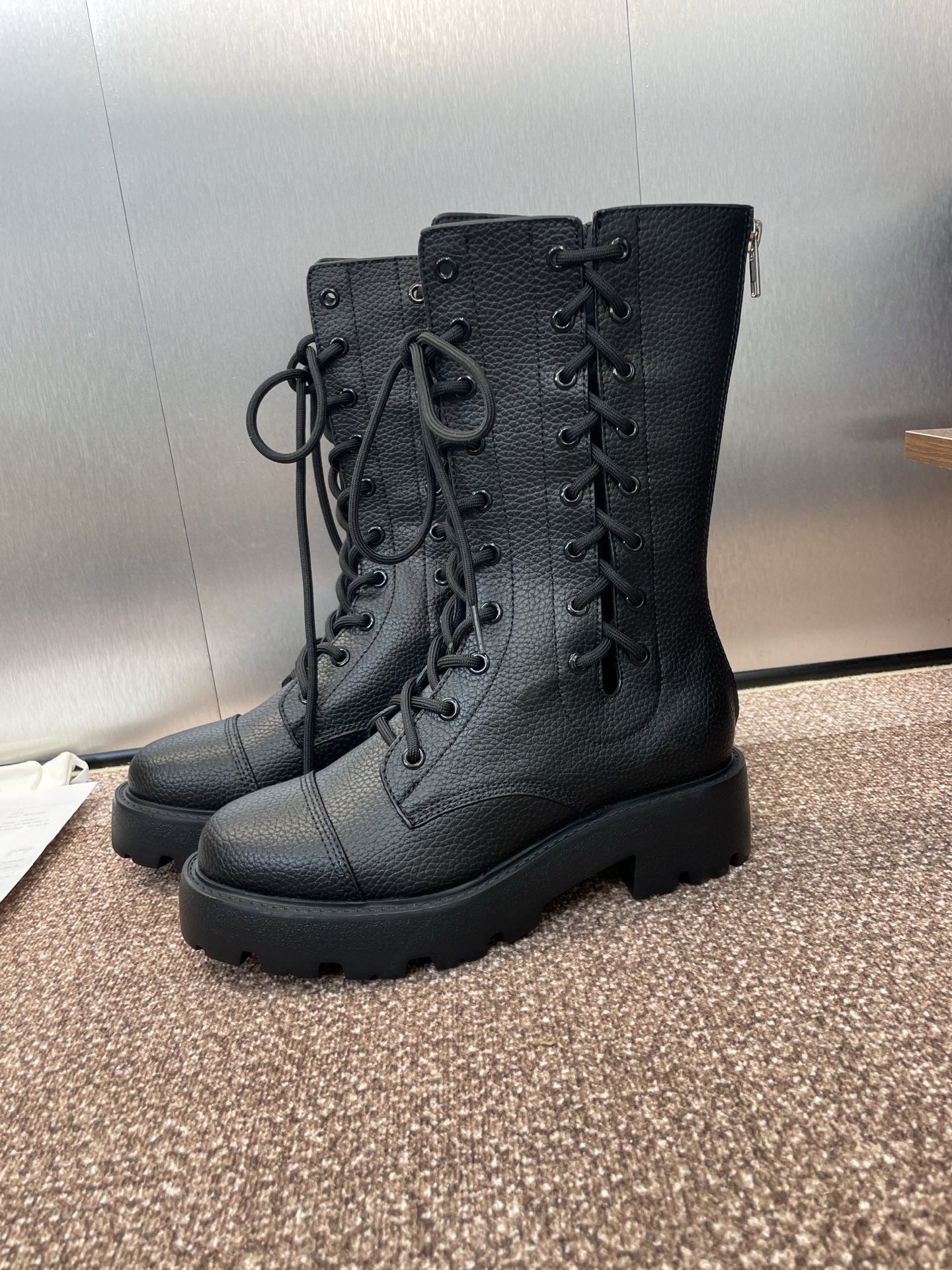 DIOR 25S D-ROAD ANKLE BOOT 45MM IN BLACK GRAINED CALFSKIN