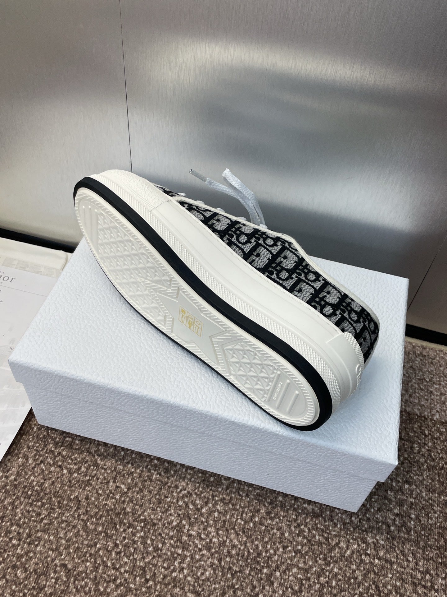 DIOR 25S WALK'N' SNEAKER IN DARK GREY DIOR OBLIQUE EMBROIDERED COTTON