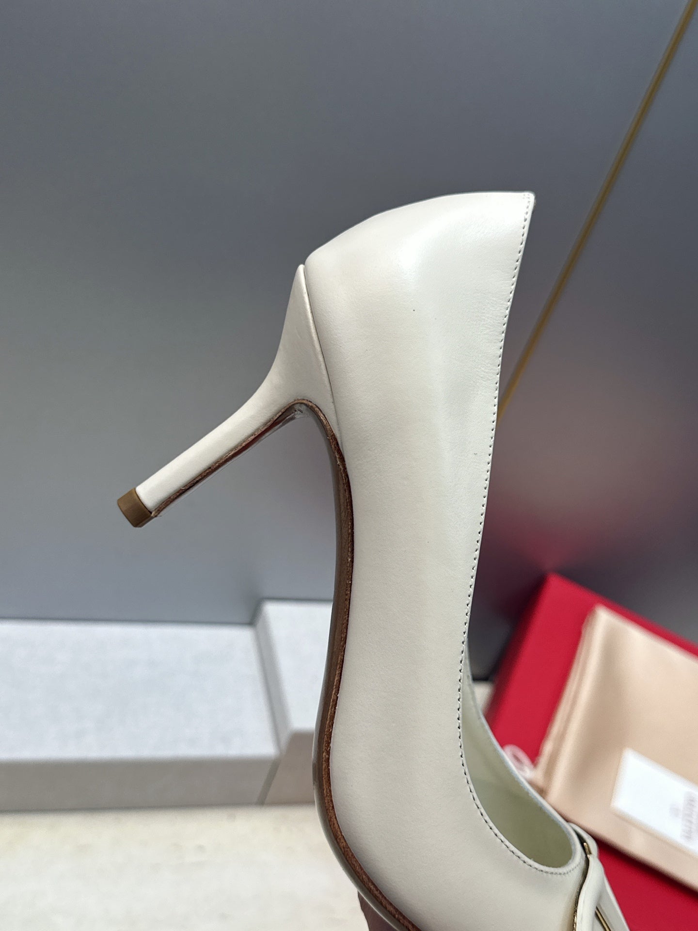 VALENTINO 26S HIGH HEELS 80 MM IN CREAM WHITE CALFSKIN
