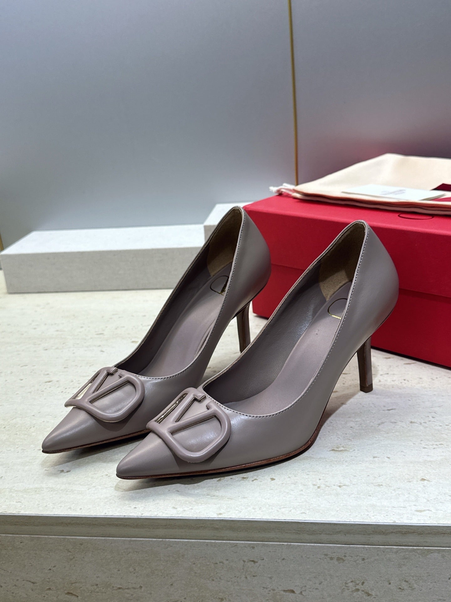 VALENTINO 26S HIGH HEELS 80 MM IN GREYISH BEIGE CALFSKIN