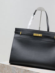 MANHATTAN SHOPPING BAG 40 IN BLACK SMOOTH LAMBSKIN GOLD BUCKLE