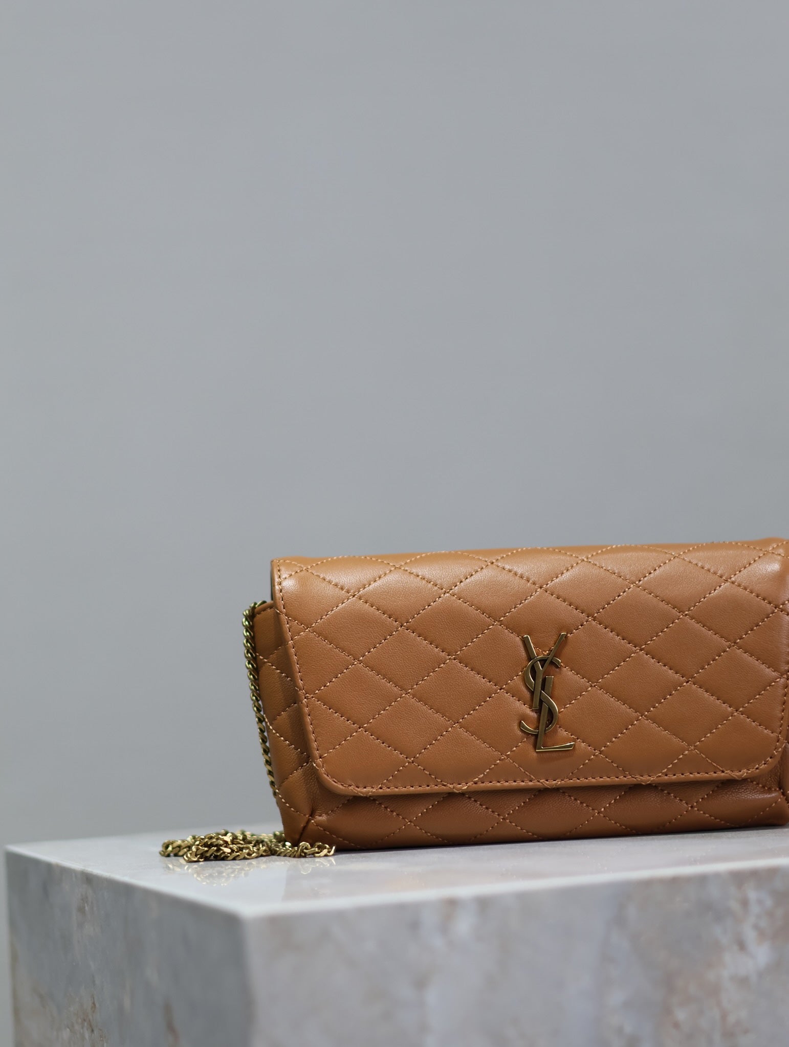 YSL 25S SAINT LAURENT GABY 19 IN FOX QUILTED CALFSKIN GOLD HARDWARE
