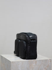 CITY CAMERA BAG 24 IN BLACK ECONYL