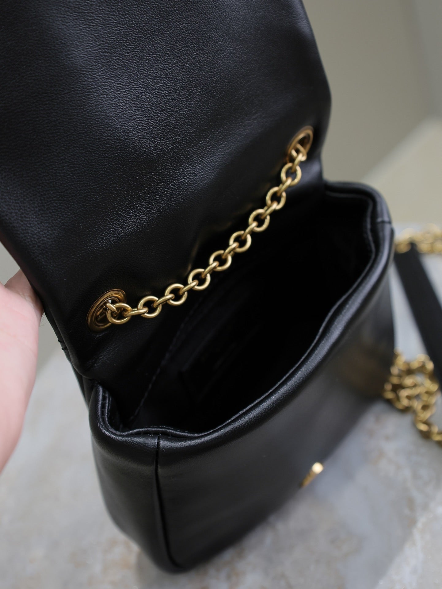YSL 25S JAMIE CUBE 16 IN BLACK CALFSKIN