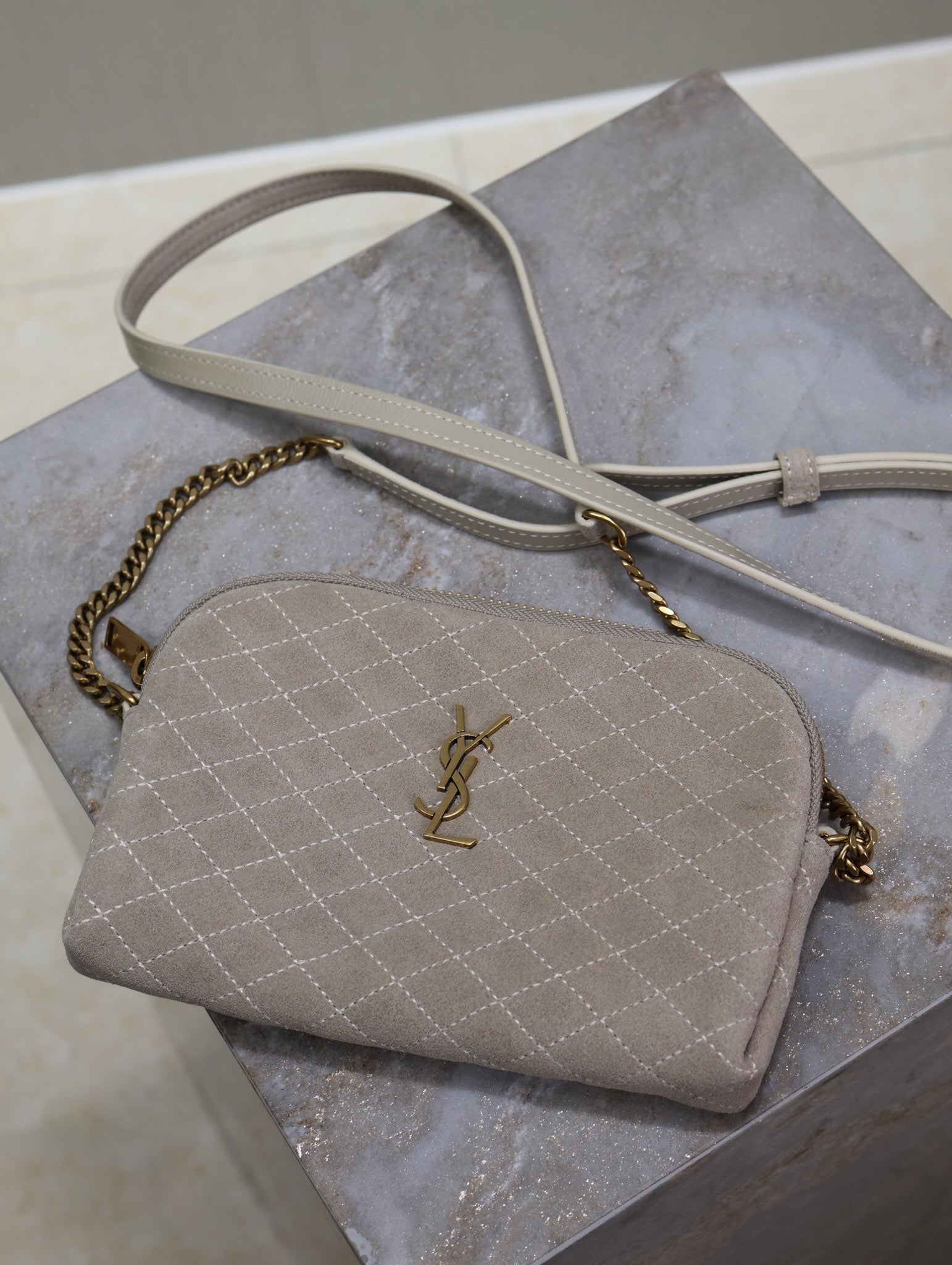 GABY ZIPPED POUCH 19 IN GRAY MATTE SUEDE GOLD HARDWARE