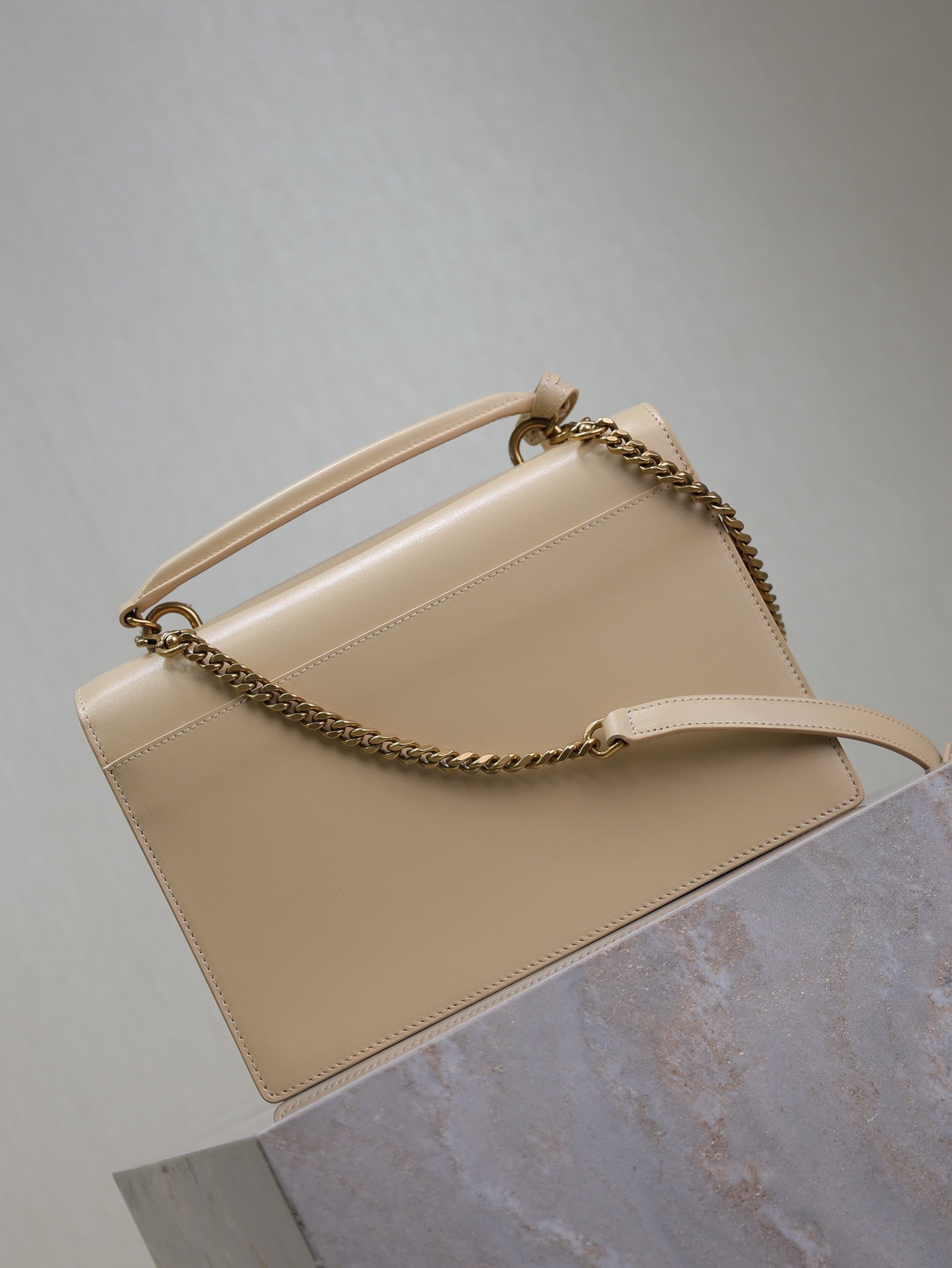 YSL 25S SUNSET MM 25 IN NUDE CALFSKIN GOLD HARDWRE