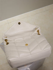 YSL 25S LOULOU PUFFER GM 35 IN BLANC VINTAGE CALFSKIN GOLD HARDWRE