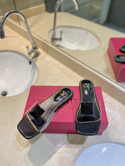 VALENTINO 26S FLAT SLIDES IN BLACK LAMBSKIN WITH CRYSTAL