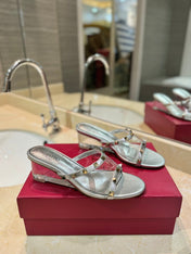 ROCKSTUD MULE SANDALS IN SILVER CALFSKIN AND TRANSPARENT PVC FILM