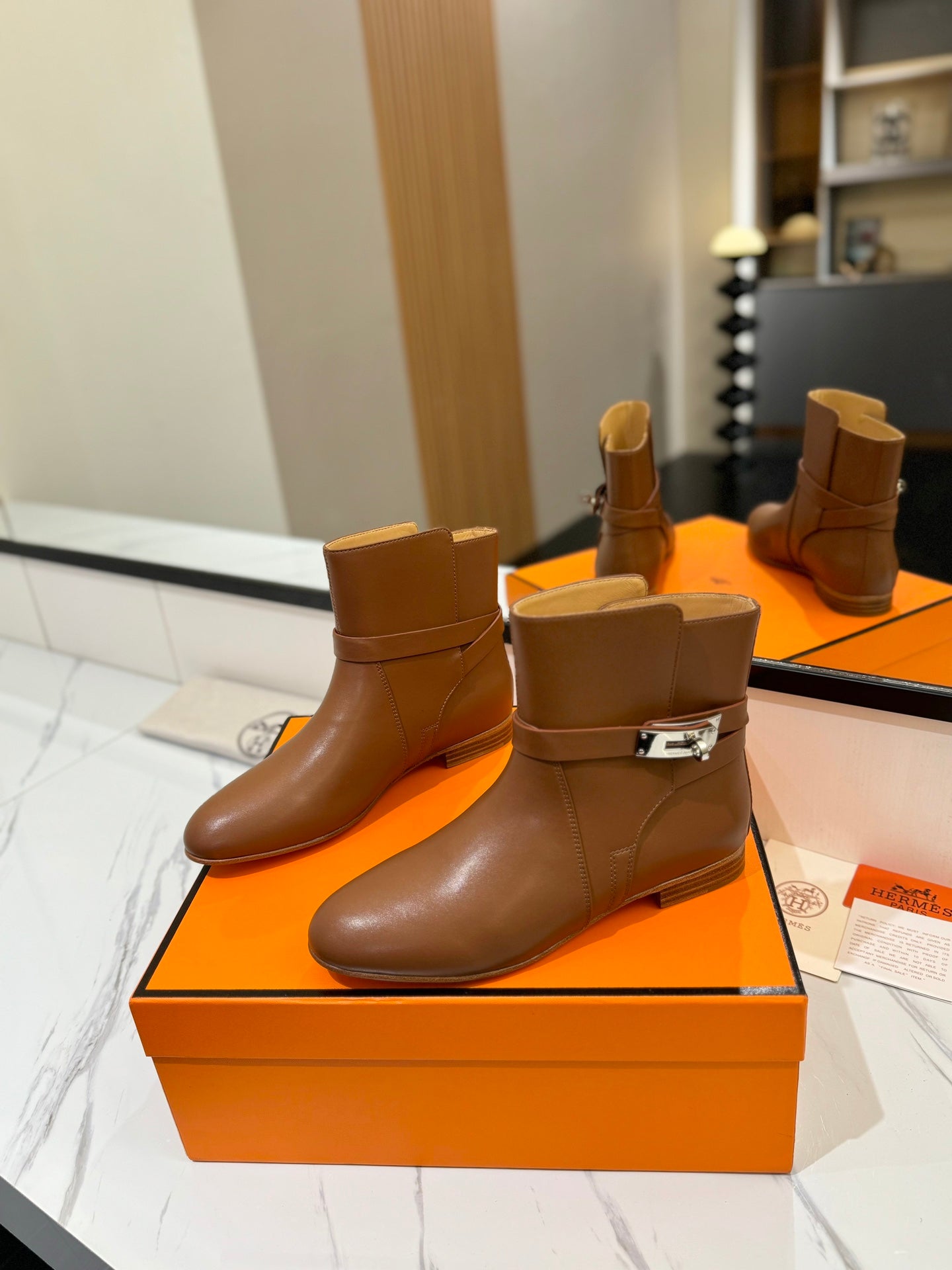 HM 26S NEO ANKLE BOOTS IN BROWN CALFSKIN