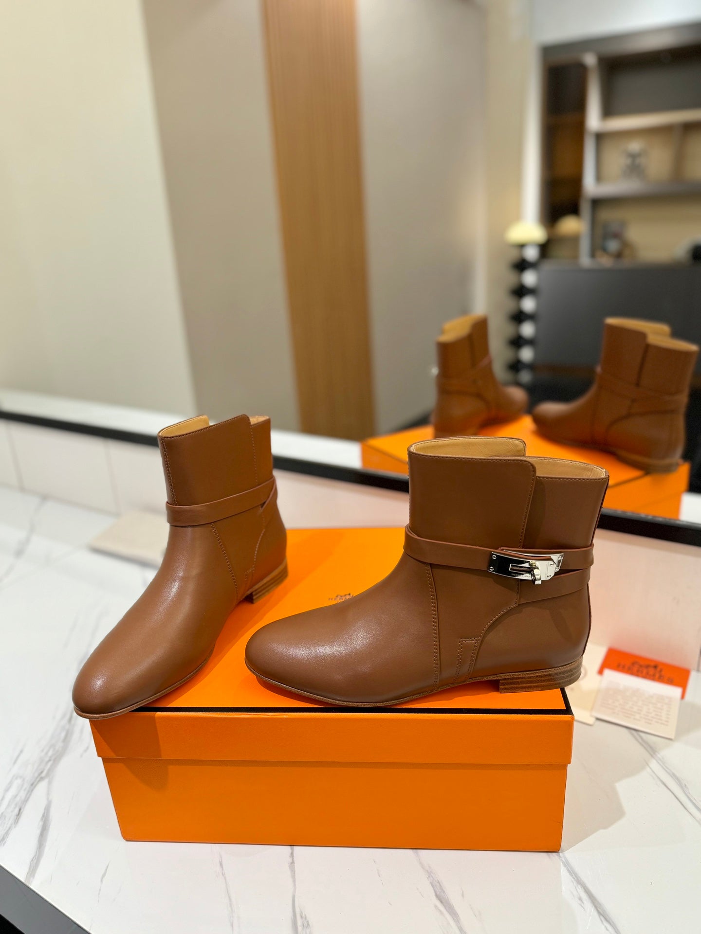HM 26S NEO ANKLE BOOTS IN BROWN CALFSKIN