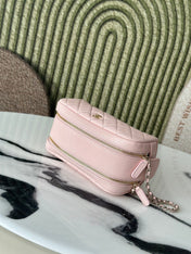 CHANEL 26S CLASSIC QUILTED COSMETIC POUCH 18 IN LIGHT PINK GRAINED CALFSKIN GOLD HARDWARE