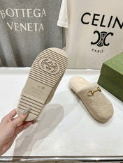 HORSEBIT MULE IN BEIGE EMBOSSED SUEDE AND FLEECE LINING