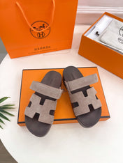 KOS CLOG IN KHAKI BROWN SUEDE