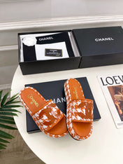 CHANEL 26S SANDALS 35 MM IN ORANGE TWEED