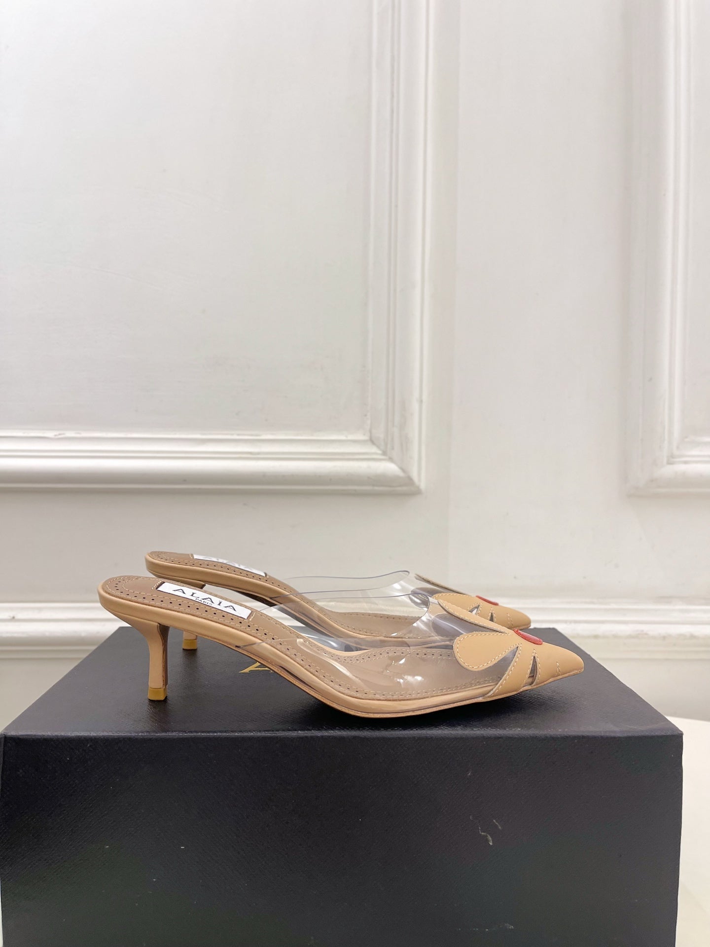 ALAIA 26S MULE HEELS 55 MM IN BEIGE LAMBSKIN AND TRANSPARENT PVC