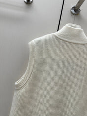 LORO PIANA 26S HIGH-NECK BUTTONED KNIT VEST 911
