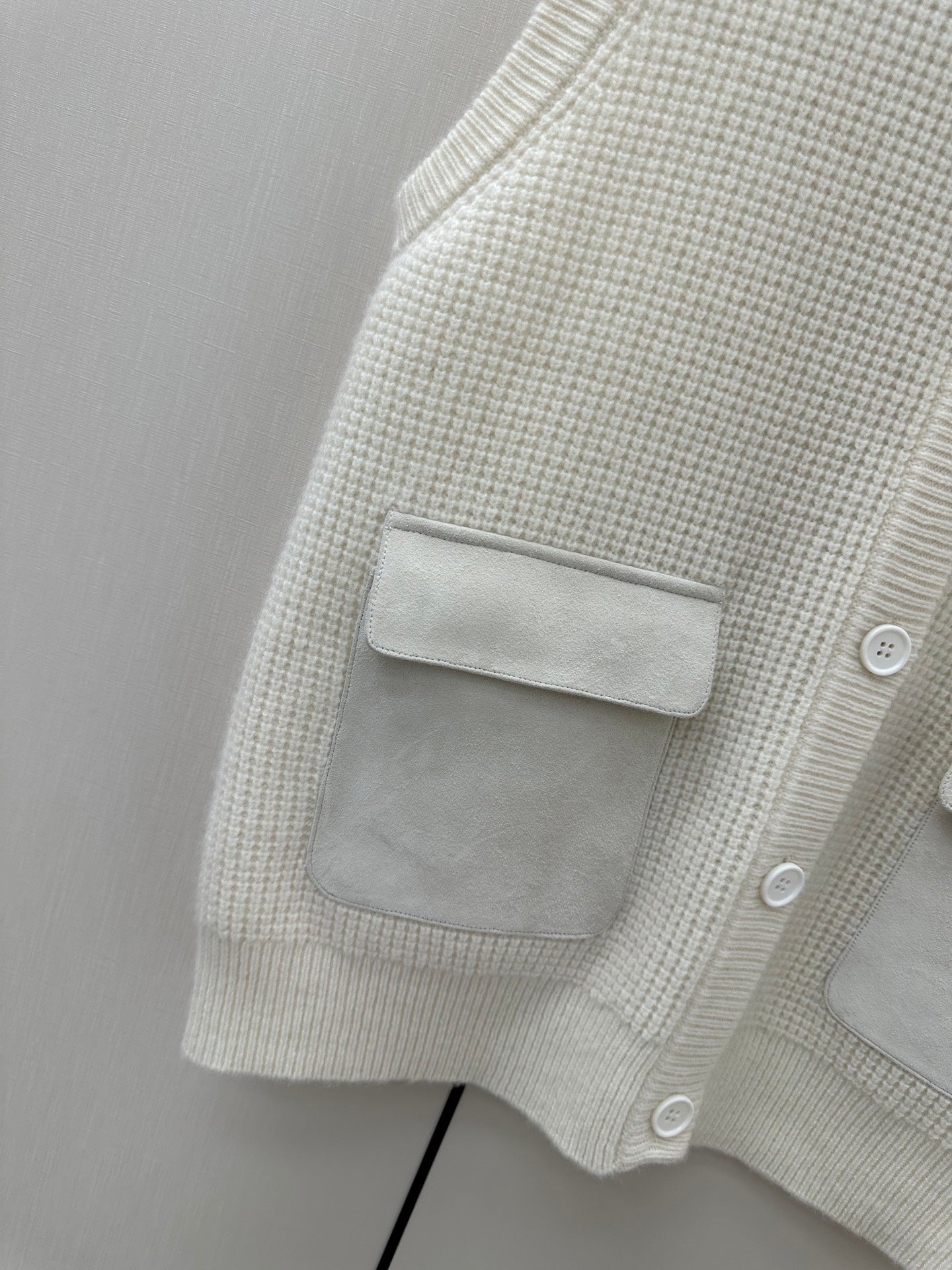 LORO PIANA 26S HIGH-NECK BUTTONED KNIT VEST 911