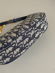 CD LOUNGE 26CM BLUE OBLIQUE EMBROIDERY